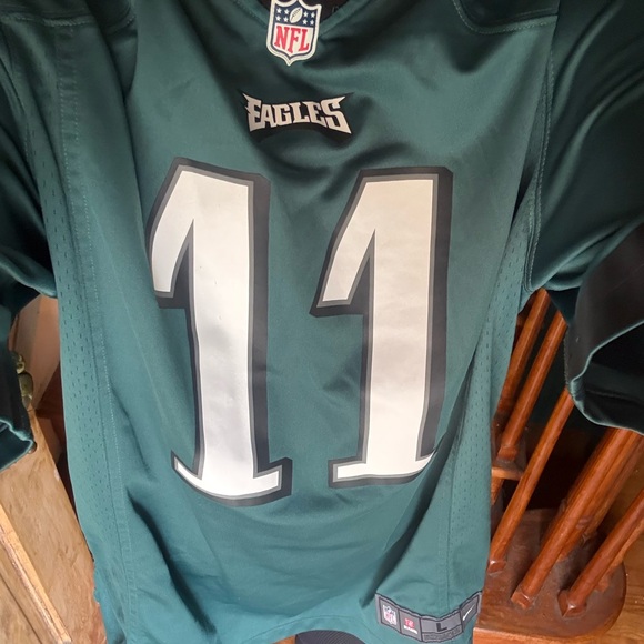 Eagles AJ BROWN Green Football Jersey - Picture 2 of 5